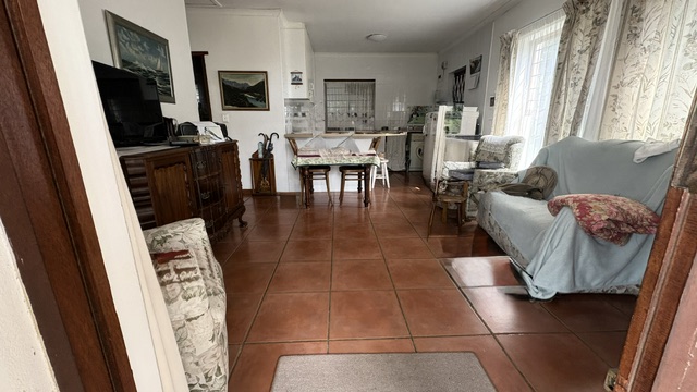 2 Bedroom Property for Sale in Sandbaai Western Cape